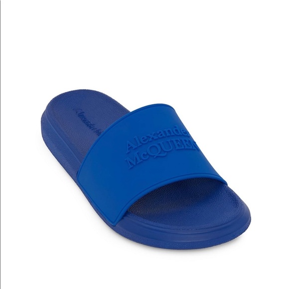 Alexander McQueen
Oversized Pool Slides - Picture 2 of 3
